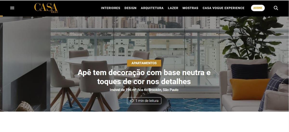 Primeira tela da matéria "Apê tem decoração com base neutra e toques de cor nos detalhes" publicada na Casa Vogue